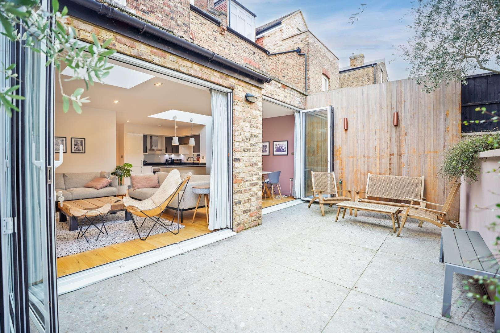 Property Image 51ada1e4-e985-48d1-a1f8-f620278988d6