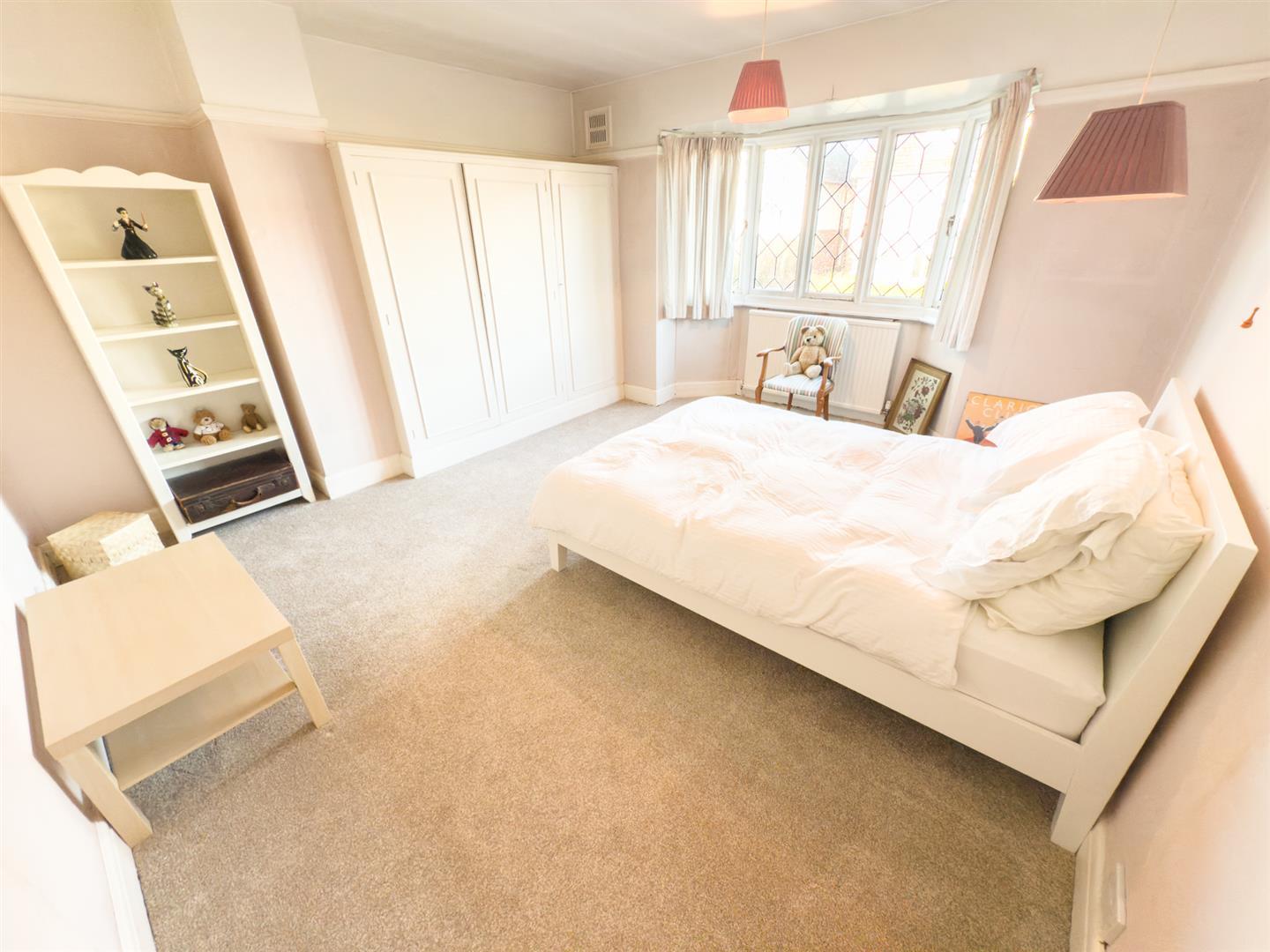 Property Image 51b83e75-c0c2-419c-bb27-3cf5cf393422