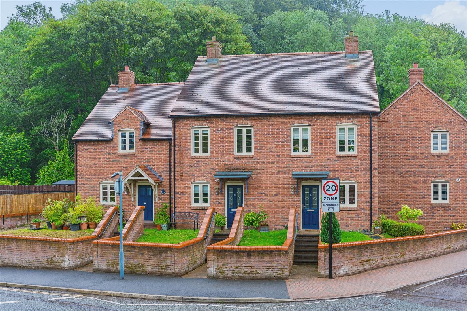 Property Image 51baf1c2-8e38-4716-b4bb-0a4511be064f