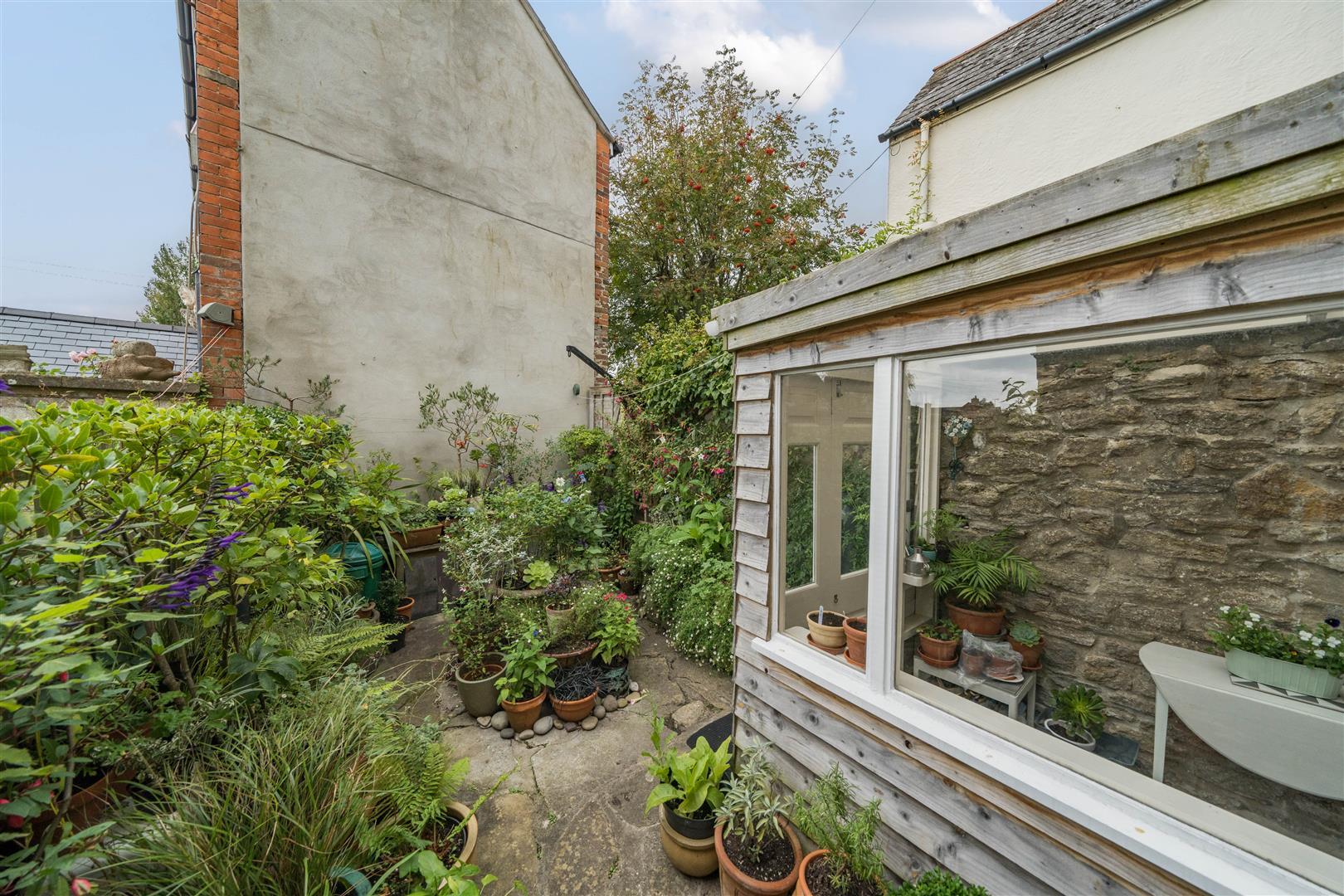 Property Image 51cf7660-8de6-44ba-b16a-8603a3f15d44