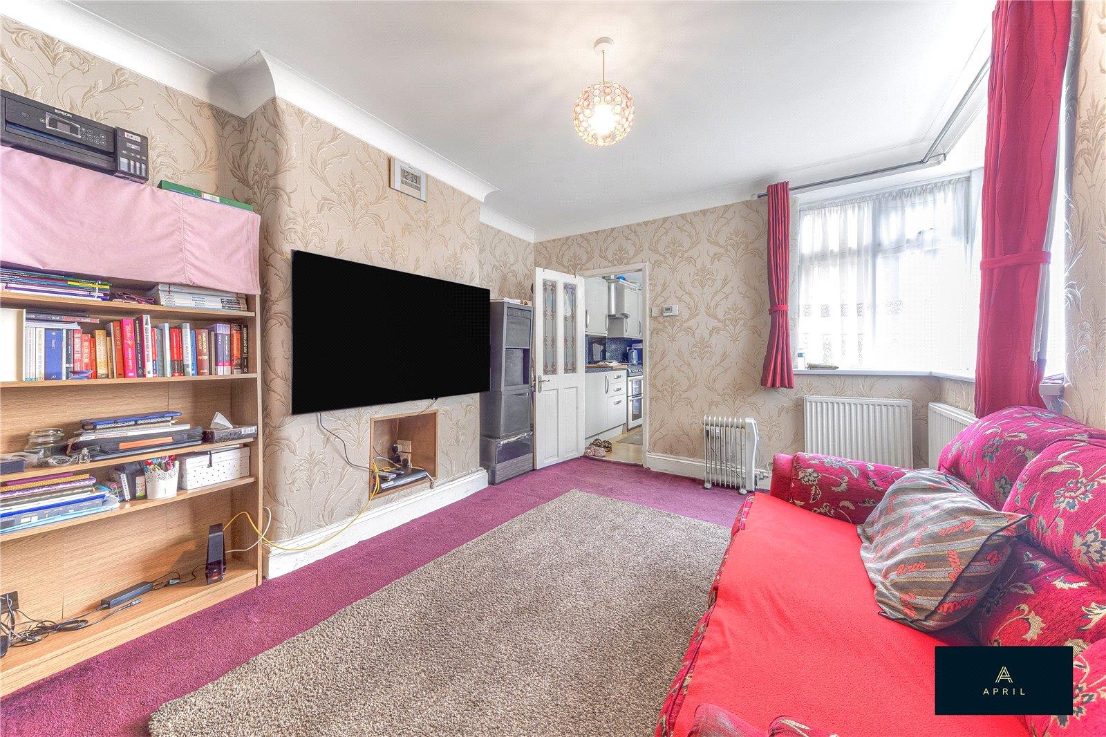 Property Image 51e38ef3-097e-4cc9-b1b3-52cd419713d7