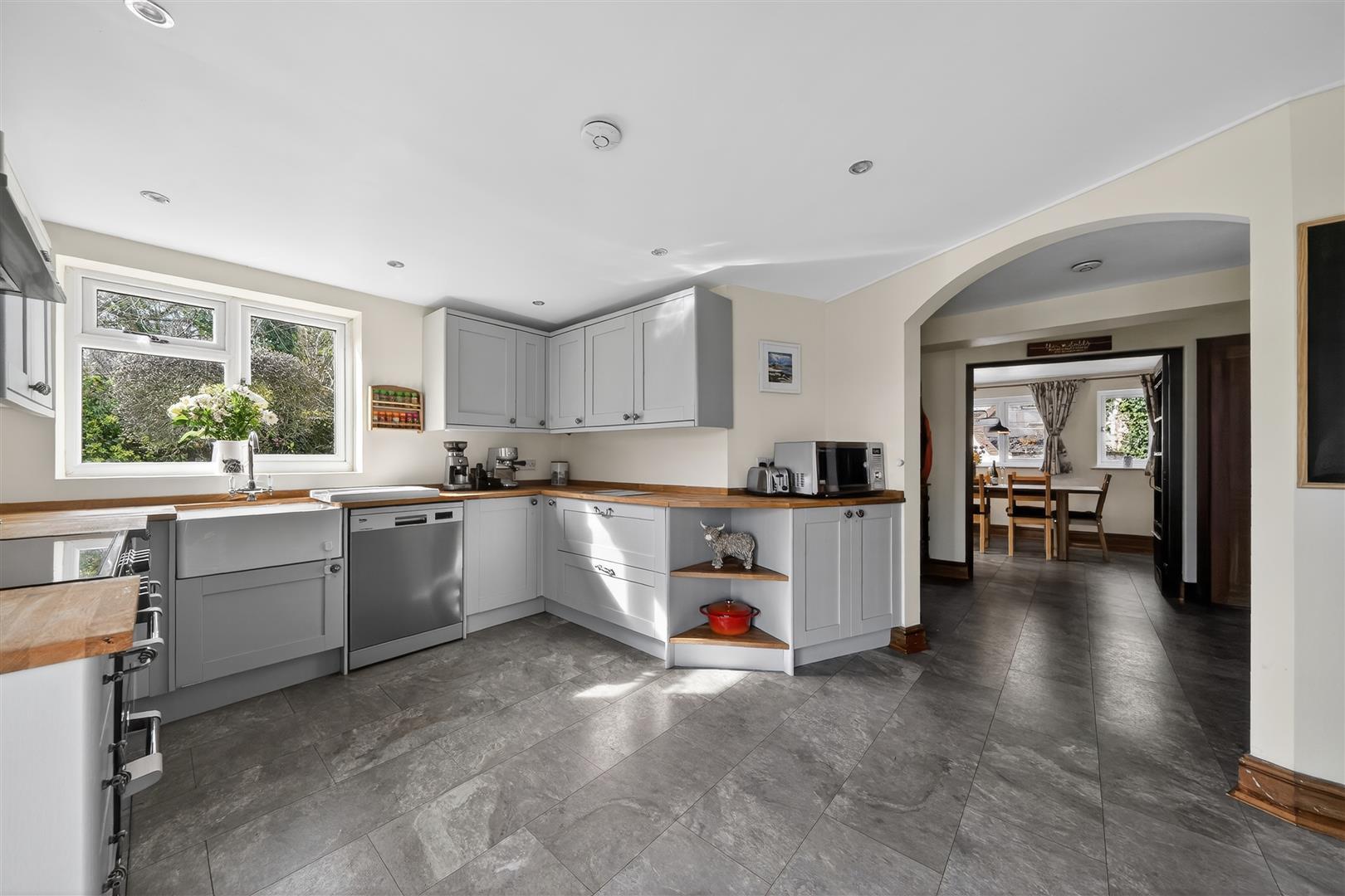 Property Image 51ea9e4c-0094-4f0d-b52f-de52939d13cd