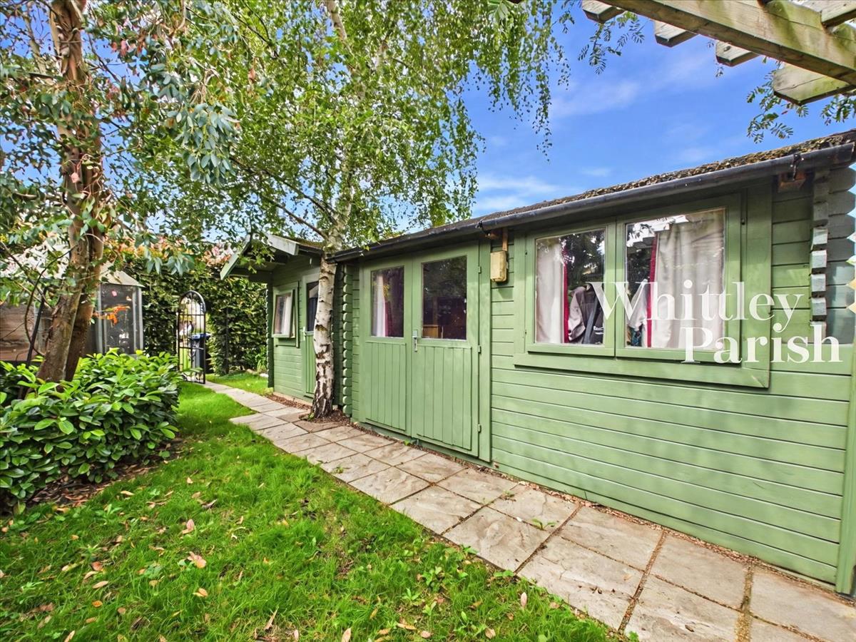 Property Image 51eefaa6-f1a7-496e-b7e4-c0b72d693681