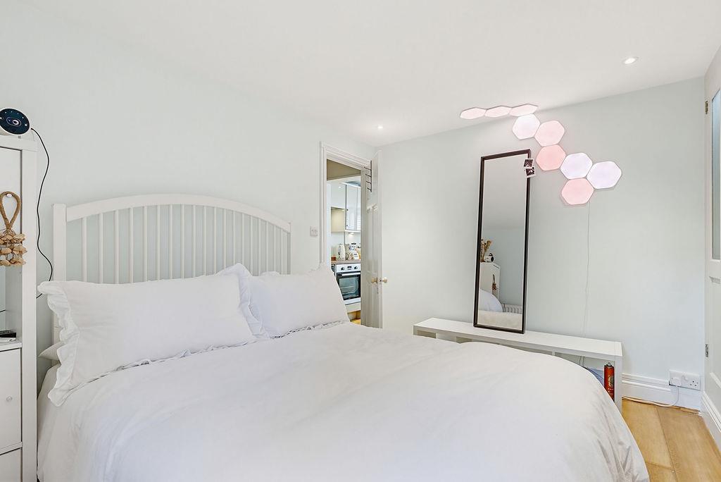 Property Image 51f19f80-f1a0-44c3-9010-2c4963baf3cb