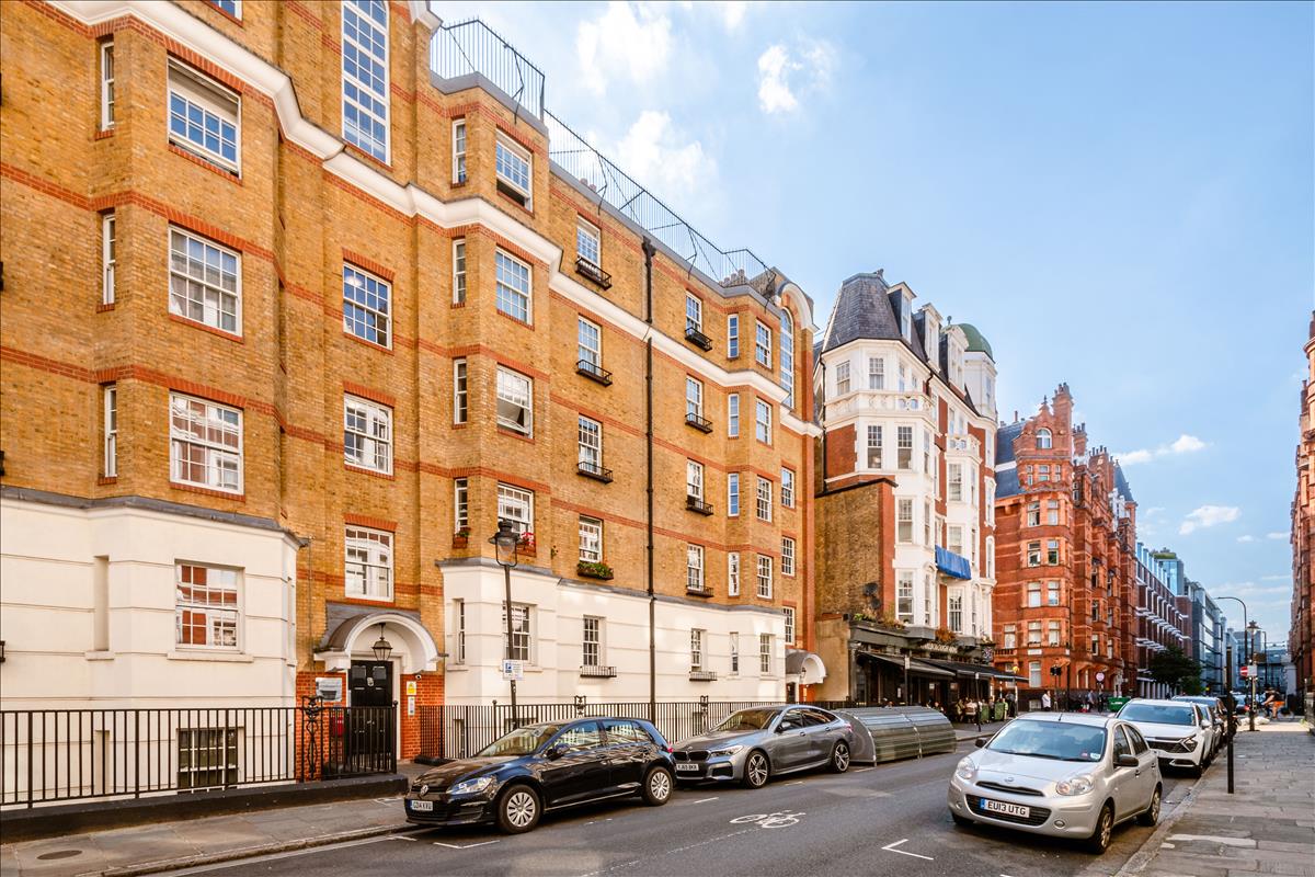 Two bed two bath property for let on Bloomsbury Terrace Fitzrovia WC1