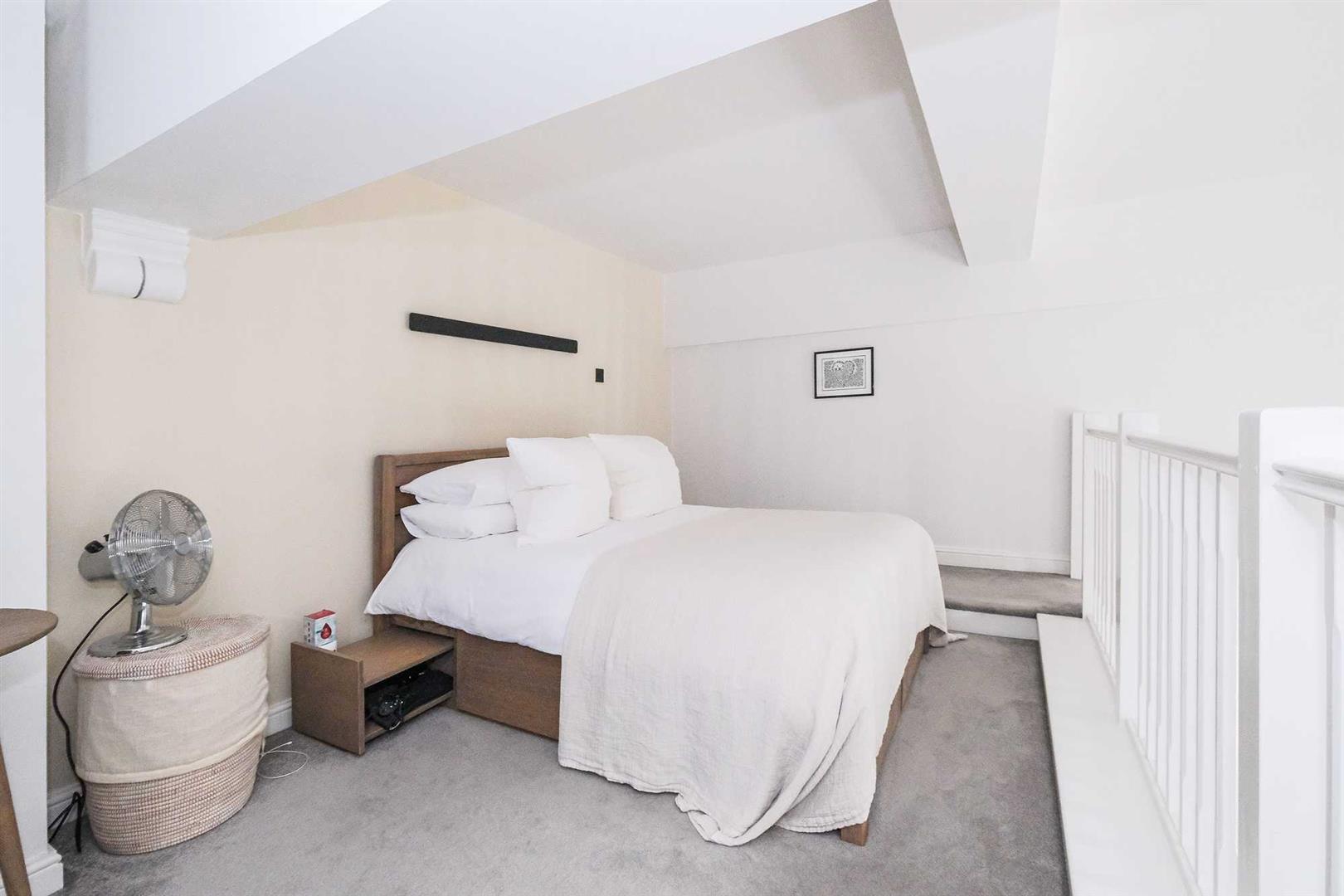 Property Image 51fe887c-726b-4f05-8636-1dbbd639cf5f