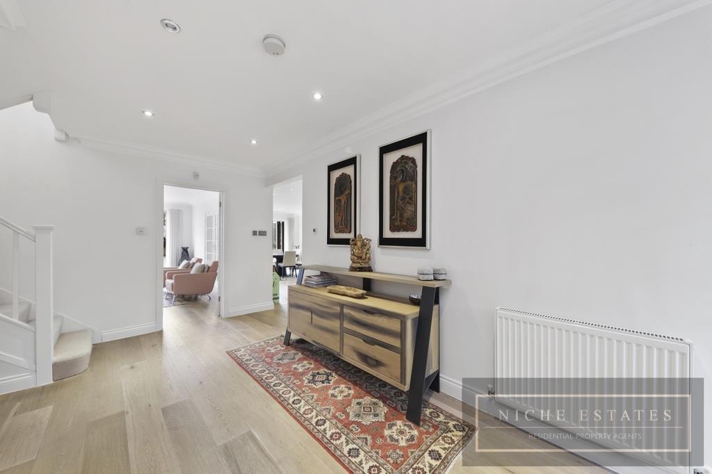 Property Image 52033b28-5bd2-4573-b848-971ea68d1788