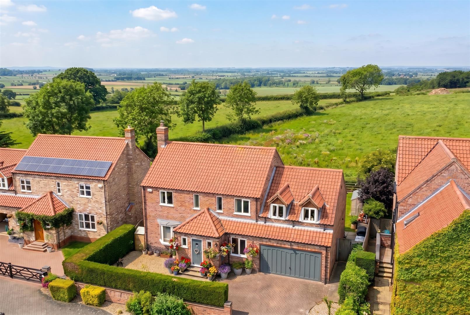 Property Image 521d28bd-3348-4899-b8f3-5f05f95da7dc