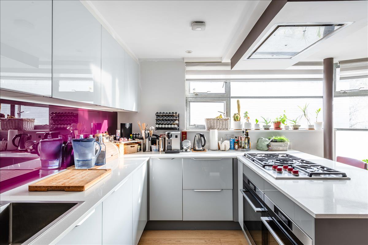 Mews house, triplex apartment for sale, Angel, N1