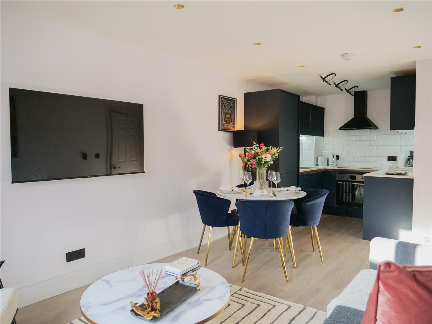 Property Image 52205ccc-6e41-4aad-9c4e-667b1118f3d9