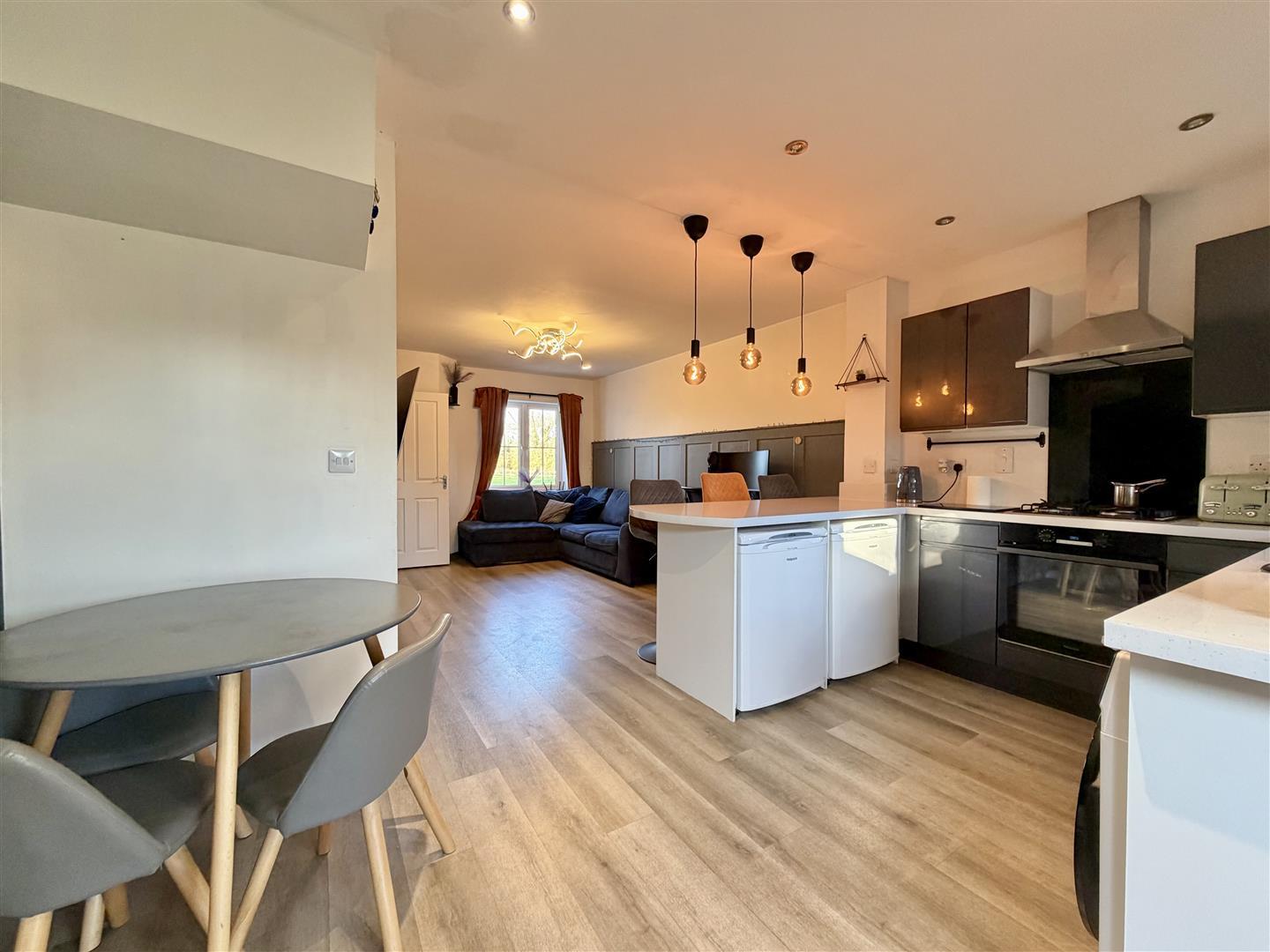 Property Image 5236b744-284b-45b5-9953-6543984a843e