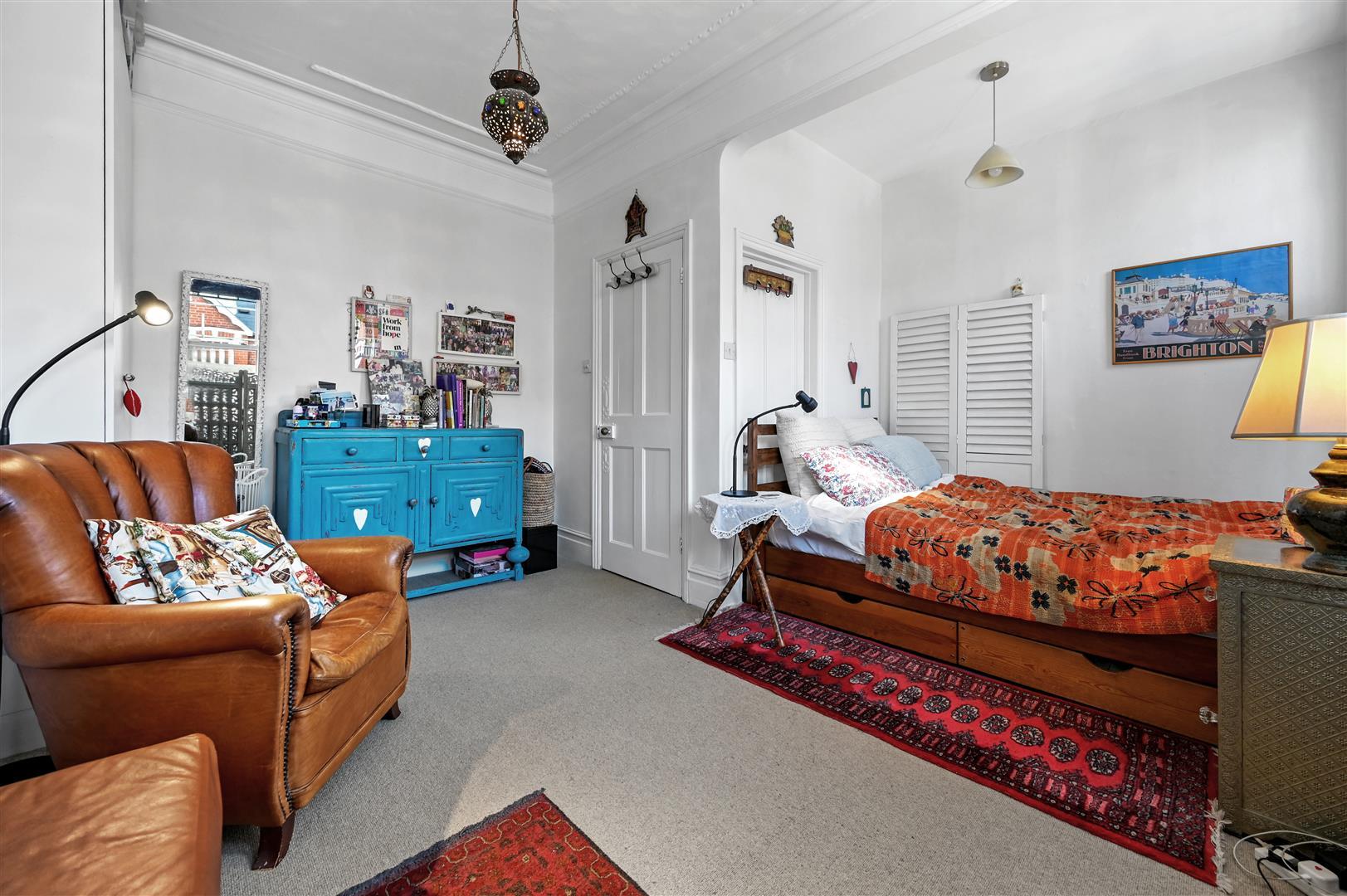 Property Image 523aa620-5bc5-42f3-8915-e159a3a80afb