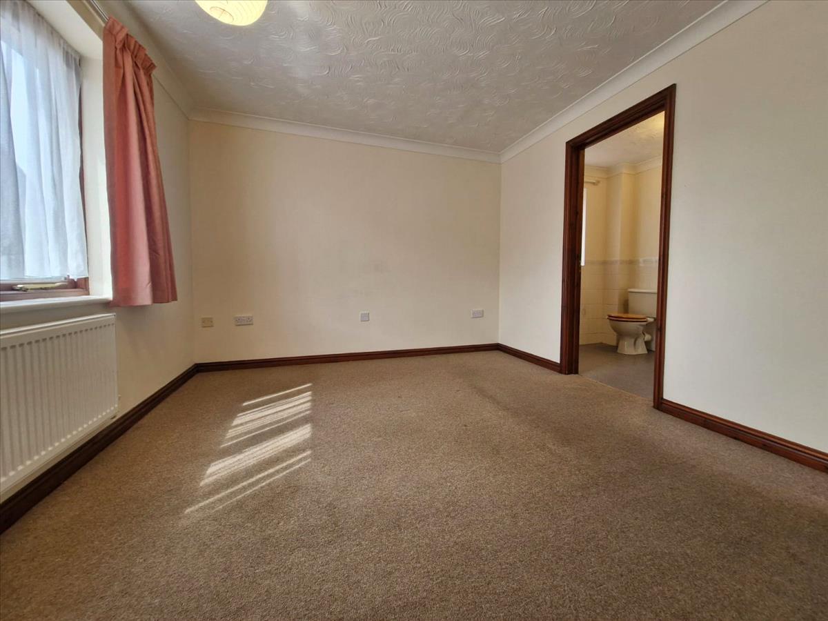 Property Image 524eea25-ee53-4ae1-9802-0186db3a4e92