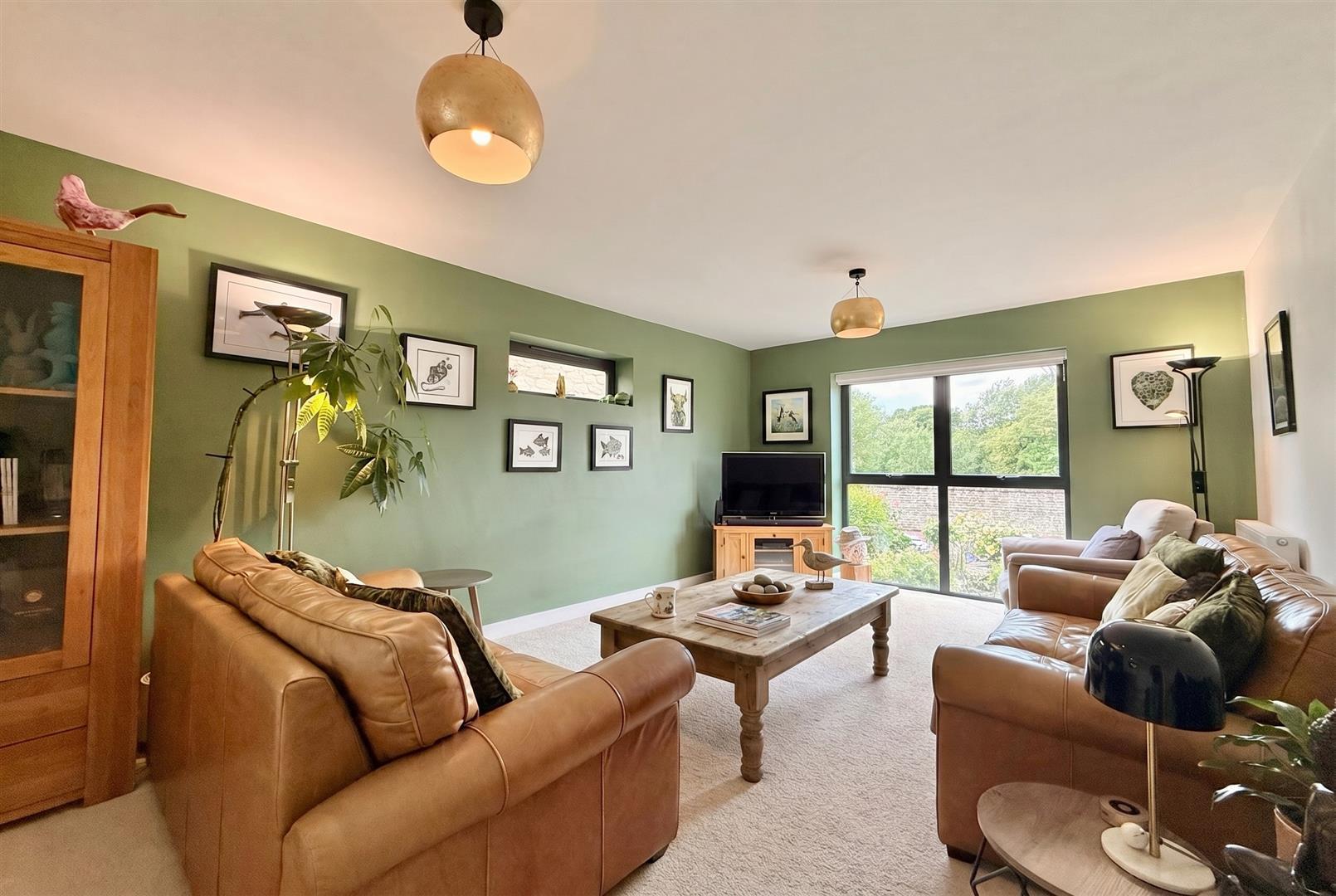Property Image 52569ac9-af67-4d50-a8a6-767a2e546e25