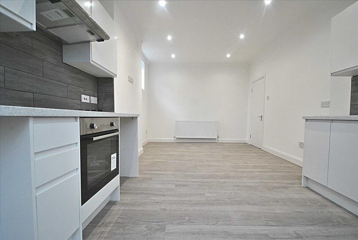 Property Image 52685cf2-eb2a-477d-b7b5-b74fc569061a
