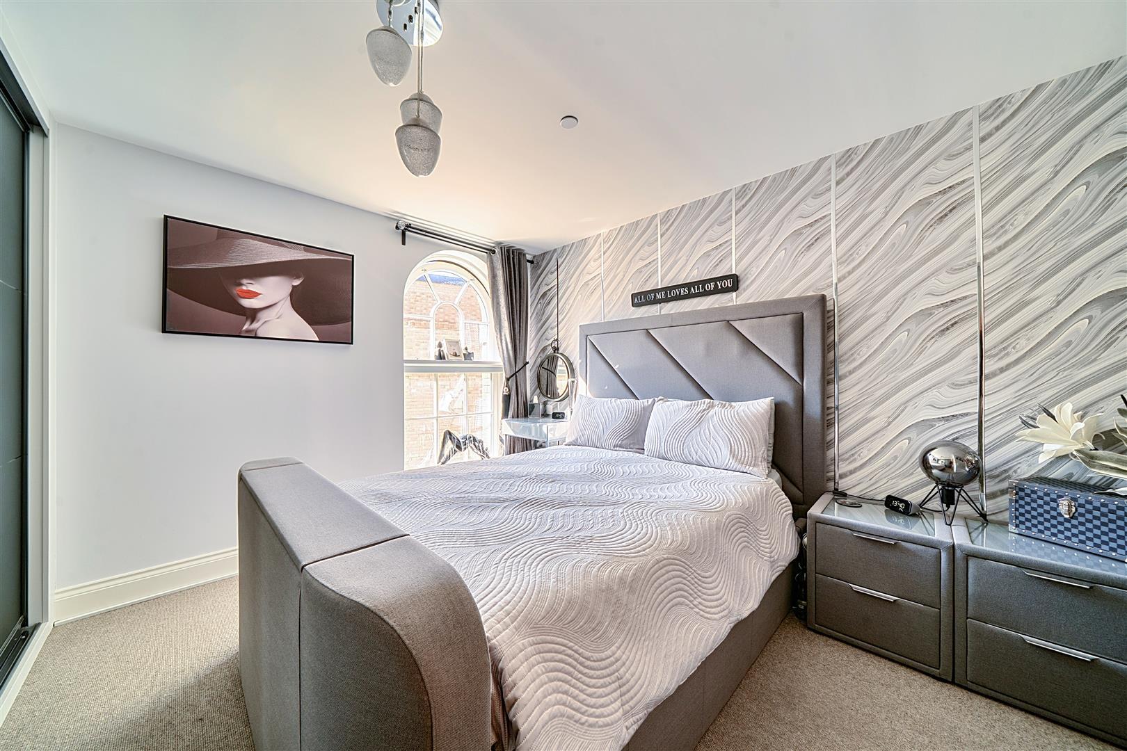 Property Image 527bc72f-7991-49b8-8485-64968588c9b7