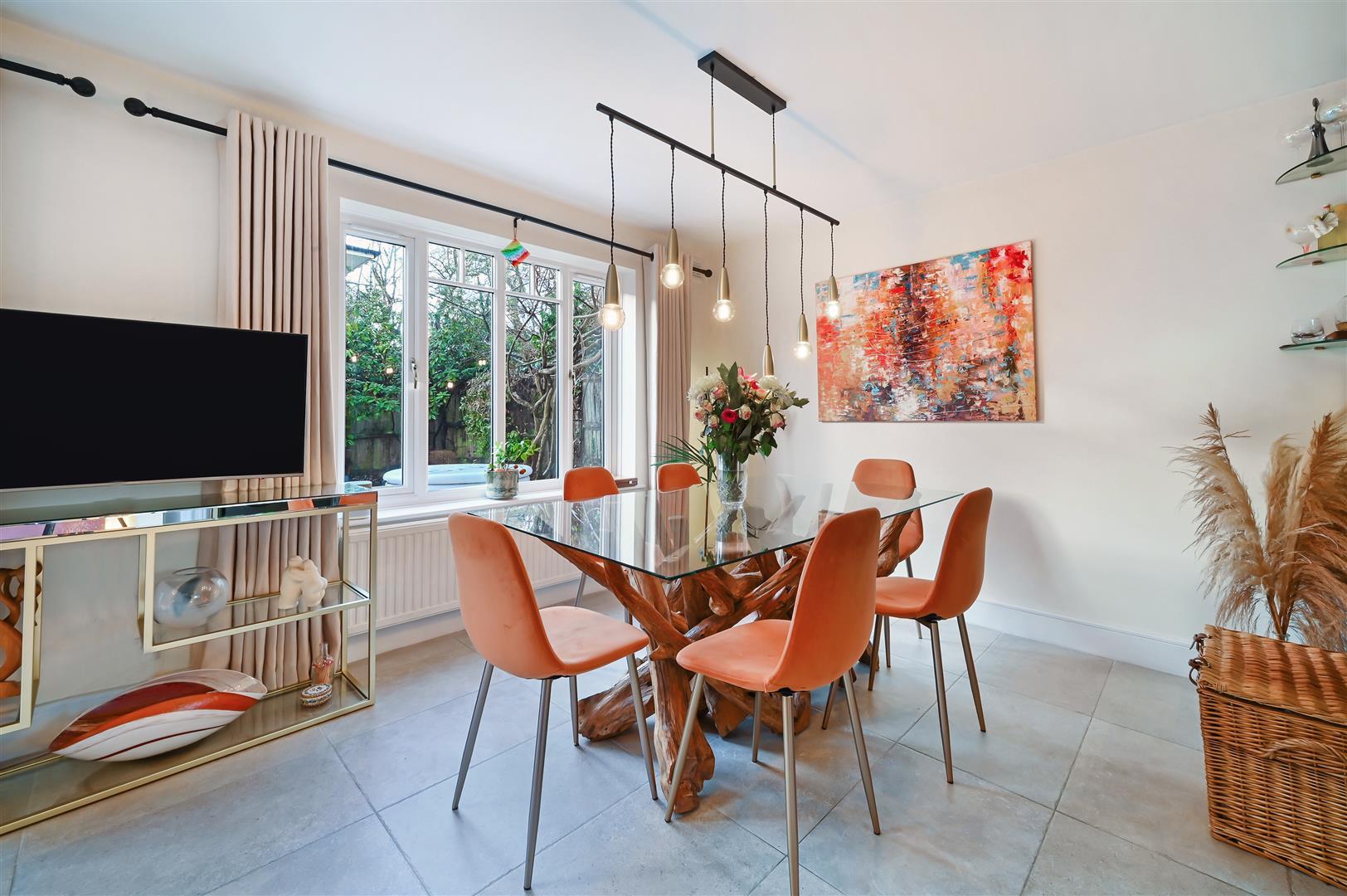 Property Image 527e44a0-5aab-486b-9229-b59c1f98562e