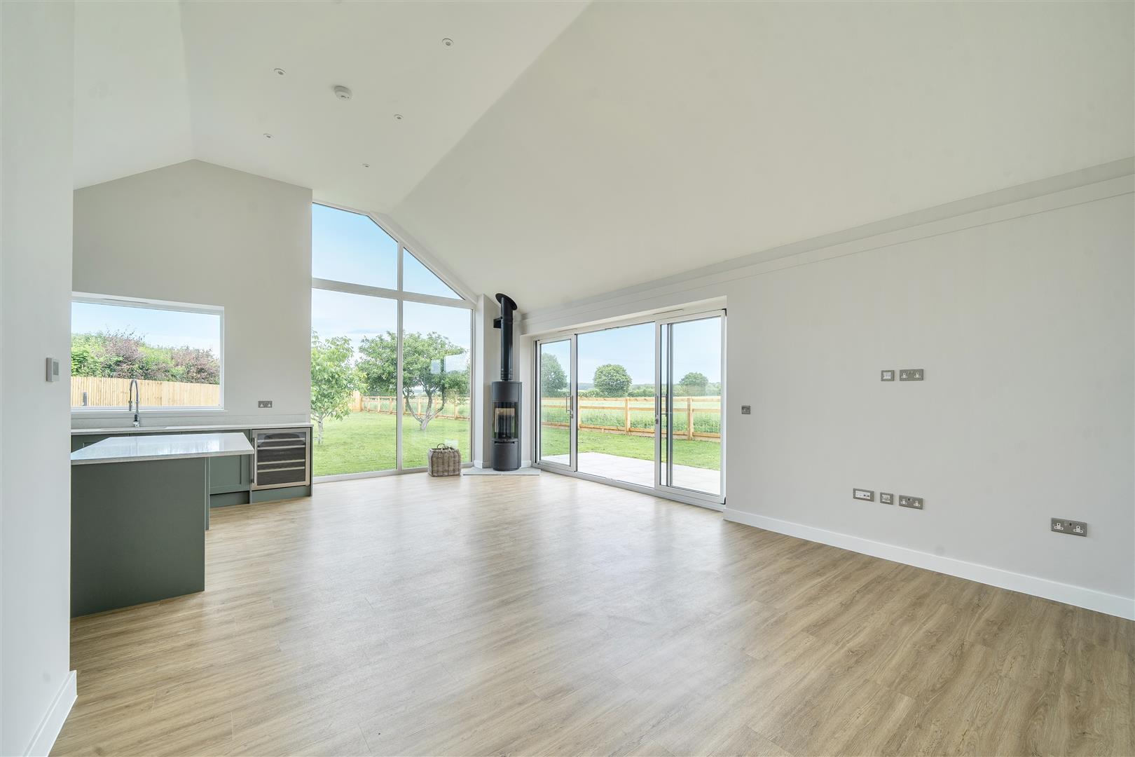 Property Image 52851dd6-3b94-447d-a4a7-b8344272e83e