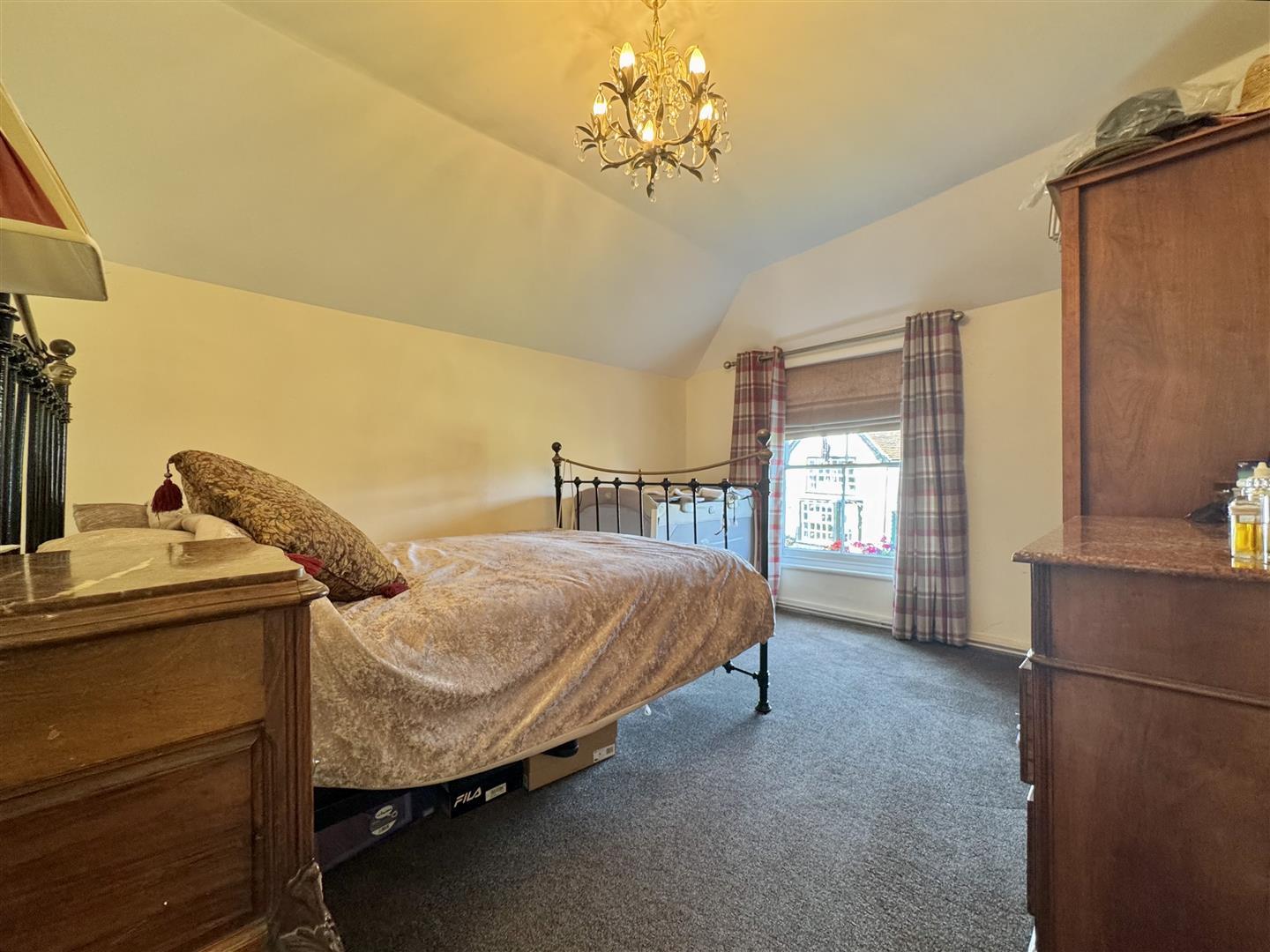 Property Image 528599bf-d8c2-4568-b8ff-07060b3183d8