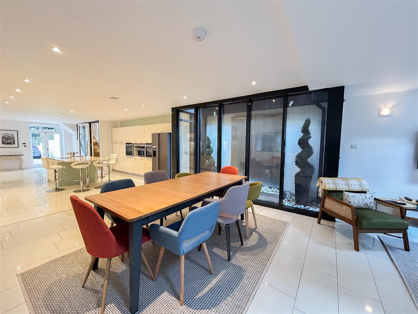Property Image 529e08fc-ebb0-4781-9763-d242ad46f893