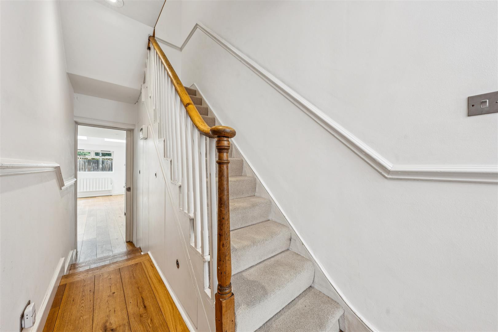 Property Image 52bec9f1-2147-4c6e-8745-b443f1b91951