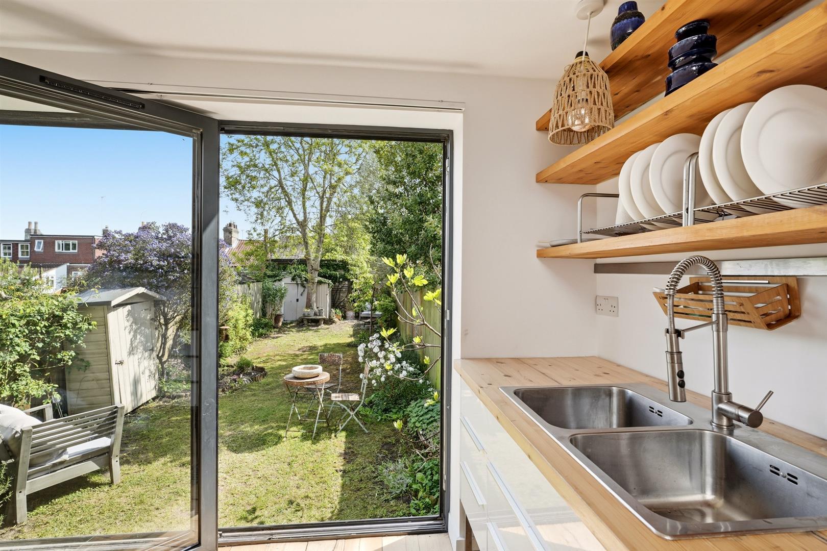 Property Image 52bfae95-b45b-4981-a6ca-12cba3399640