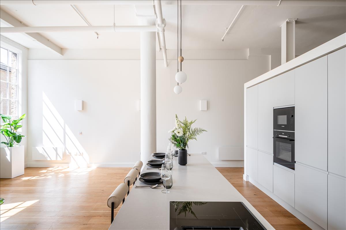 Studio with separate sleeping area, one bedroom, 1 bedroom, for sale in Hoxton, Angel, Hackney, N1