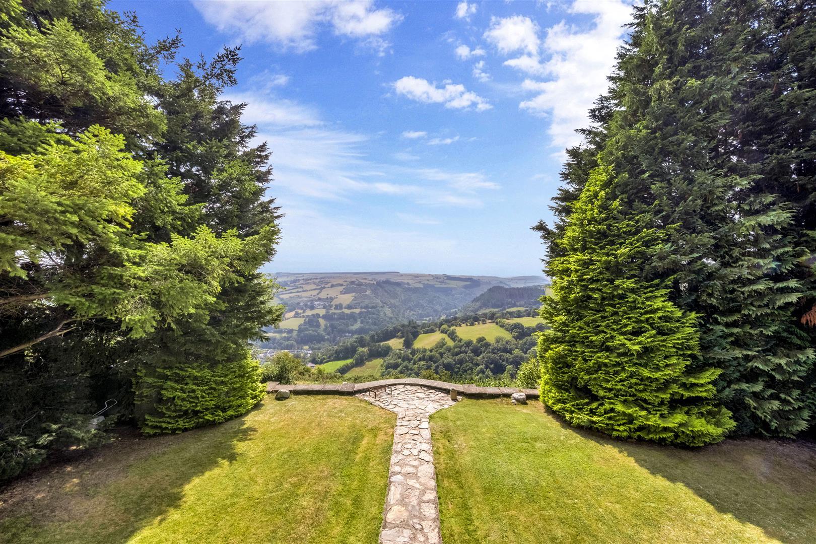 Property Image 52f2e189-c516-4e8e-8ad5-7a009021d2f0