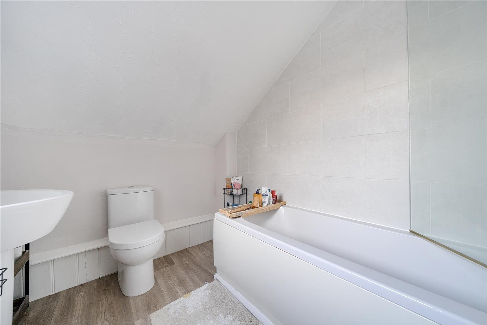 Property Image 52f62752-90c6-4d72-8a3d-9c284ada97fd