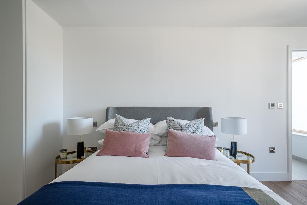 Three bedroom apartment for sale, Hackney, E8