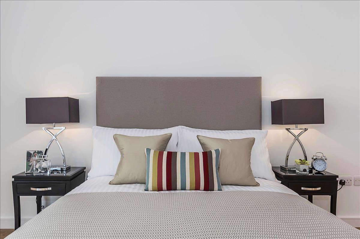 deluxe four bed gated mews house for rent in the heart of de beauvoir