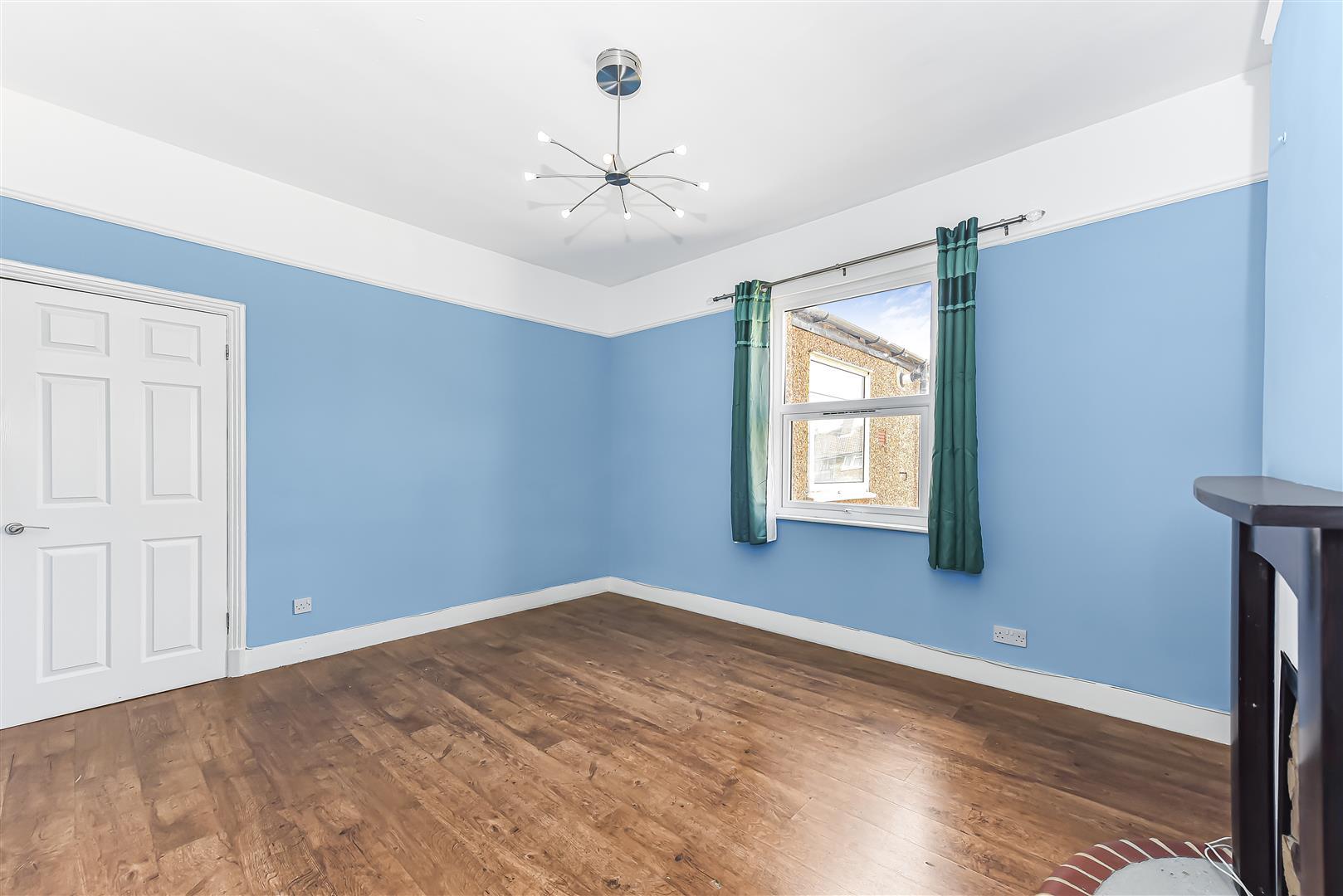 Property Image 531db8fc-7430-4ace-82f7-e11c1794db86