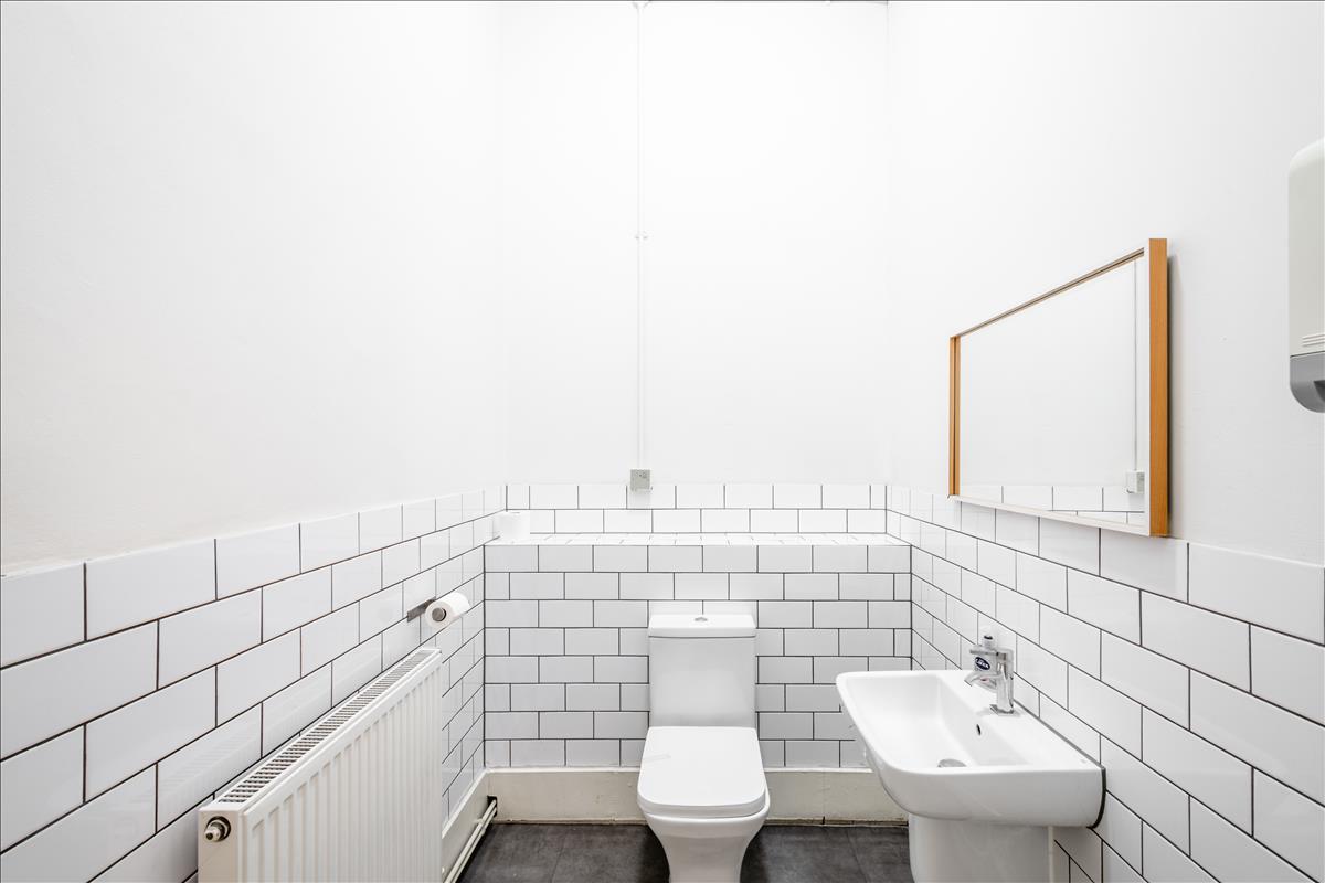 showroom for rent in Old Street
