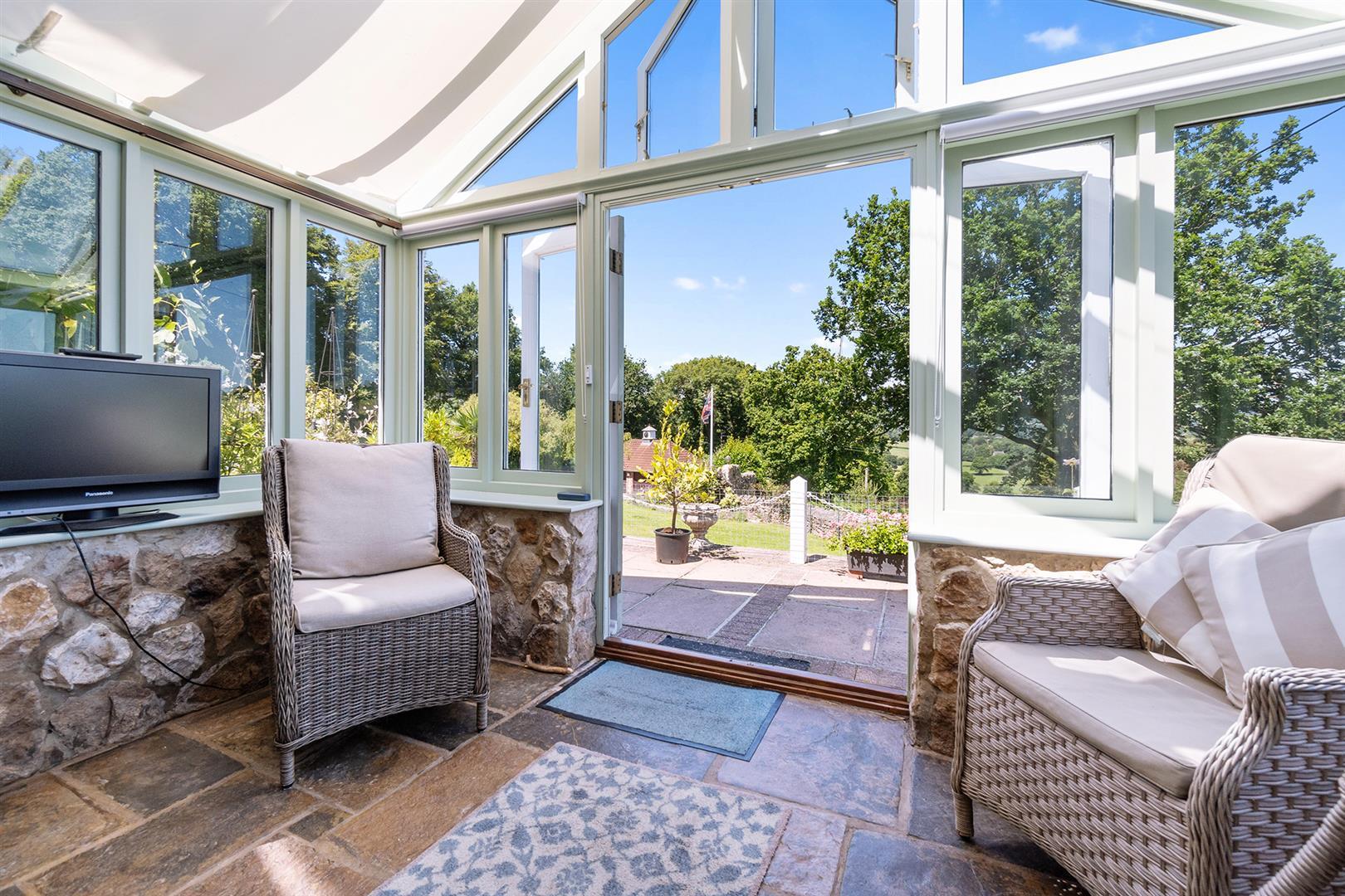 Property Image 53571a6c-2cdd-4d3d-8368-cb9773910cf6