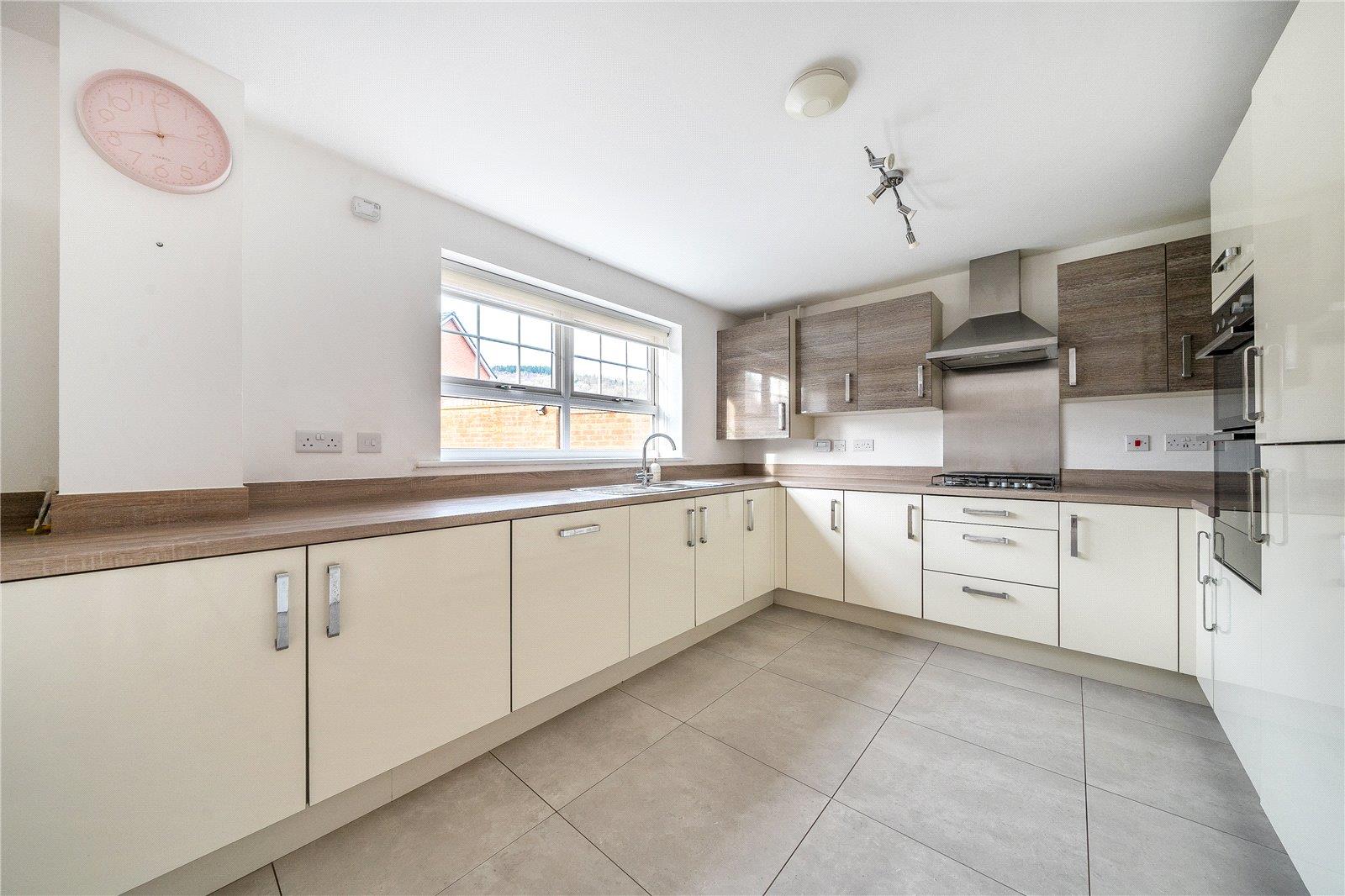 Property Image 535edb72-ec3b-4dc5-aee9-e0625983b95c