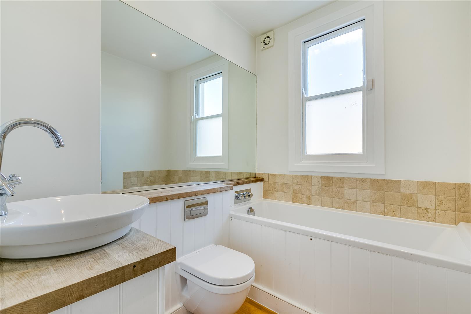 Property Image 53693ad9-02b4-44a0-9c19-a2b8d1bb43d1