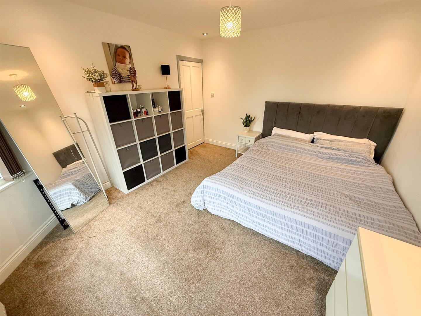 Property Image 537480cc-ca6d-4cc3-8364-d560f6612c99