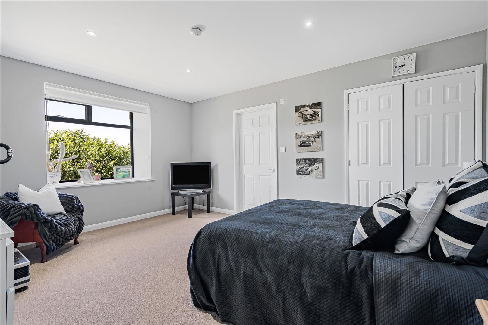 Property Image 53893b4d-6559-46c0-a96d-098c79ca8ddc