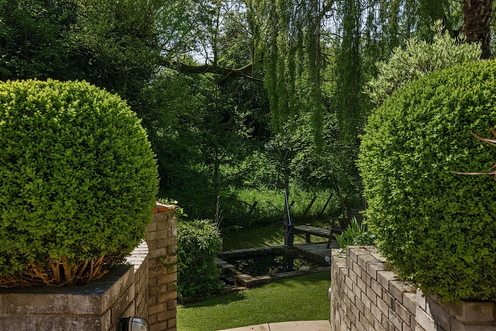Property Image 538fc080-301f-4cda-8b46-8e916321c561
