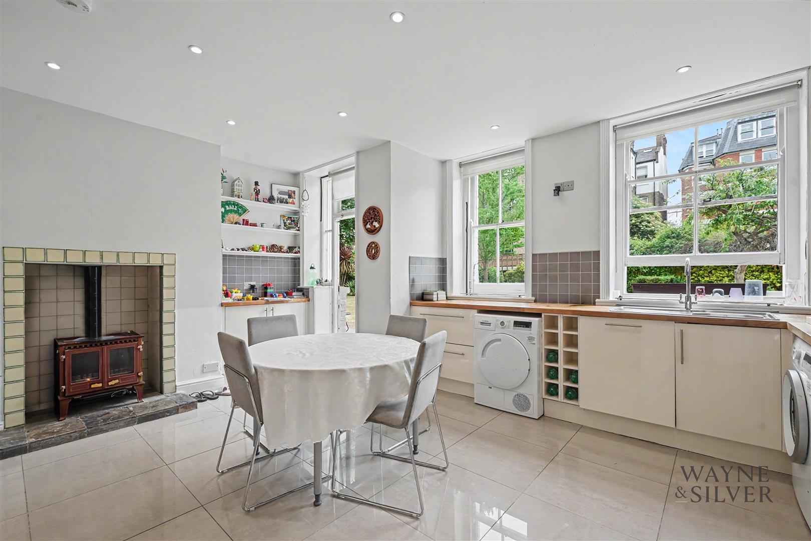 Property Image 53956c1e-e400-4ad8-b293-95459965b257