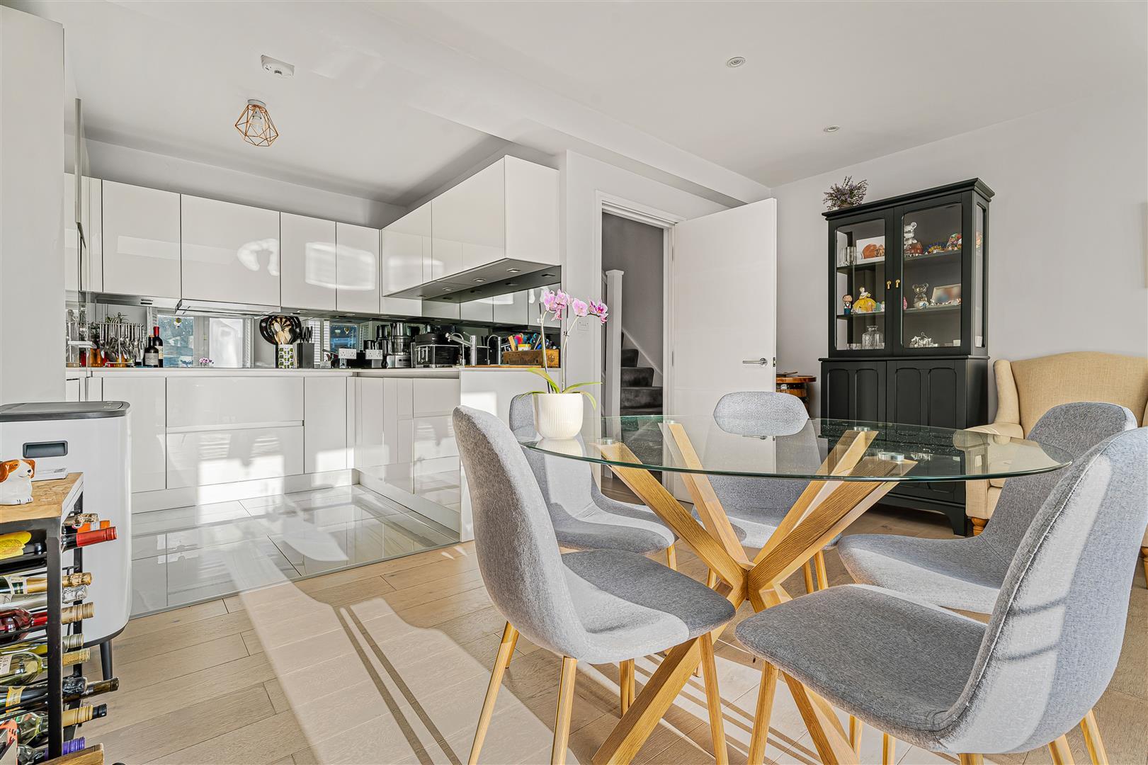 Property Image 539573a0-76b1-4c87-9cc2-69e14ac7e4d4