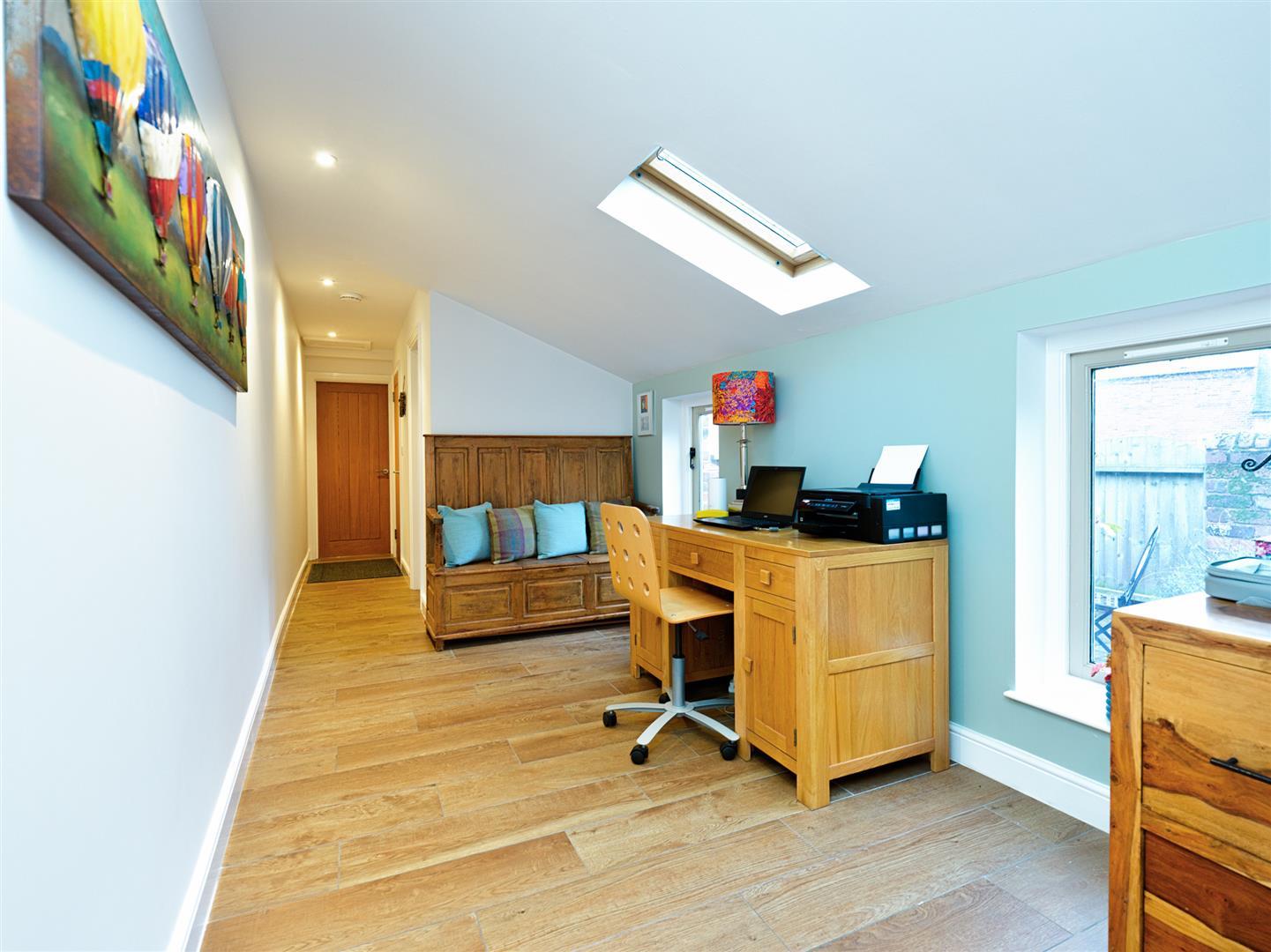 Property Image 53985329-6dd7-439d-811c-322e99b701a9
