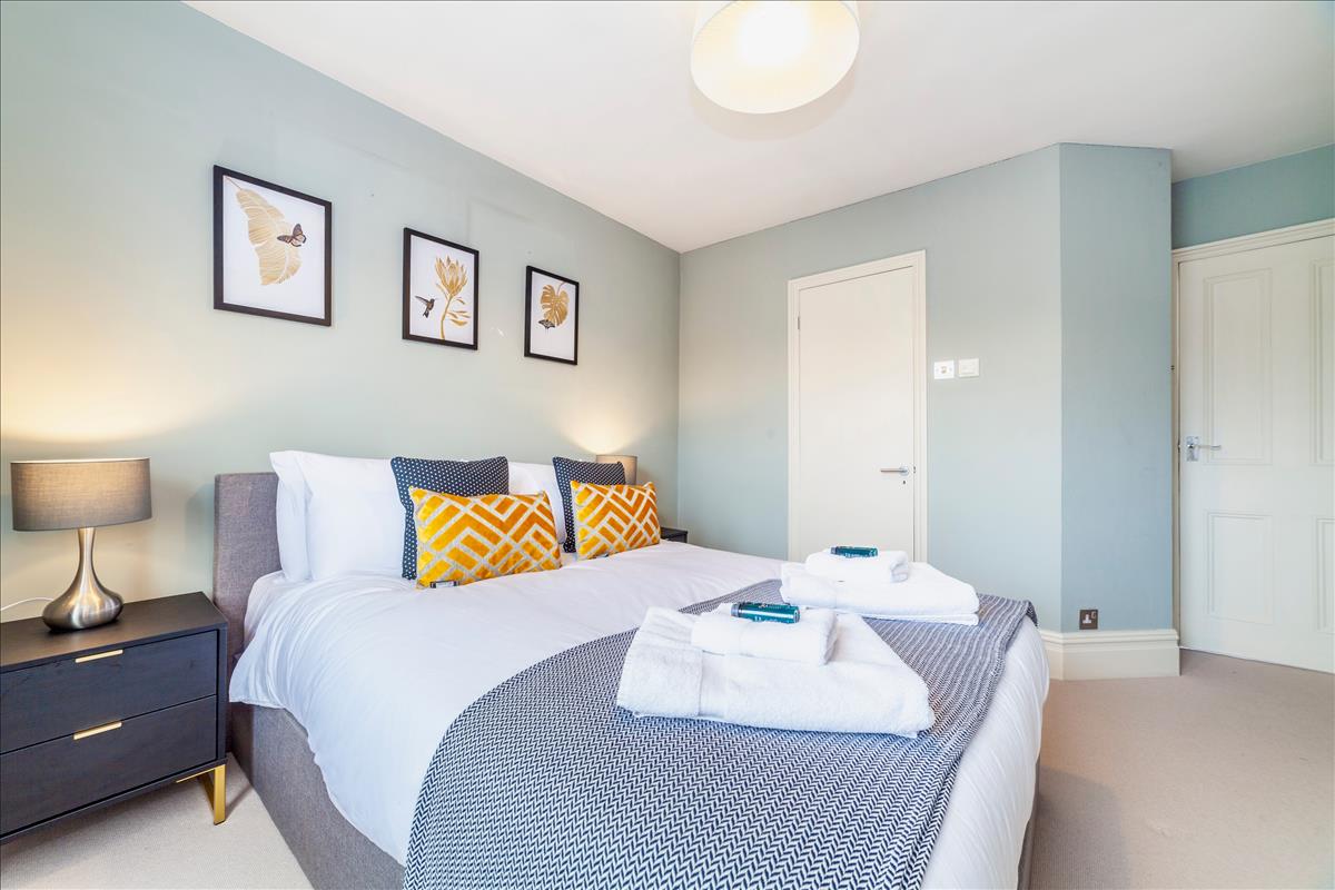 Property Image 53bbeb13-0c93-4c81-a958-29ebe6f508c7