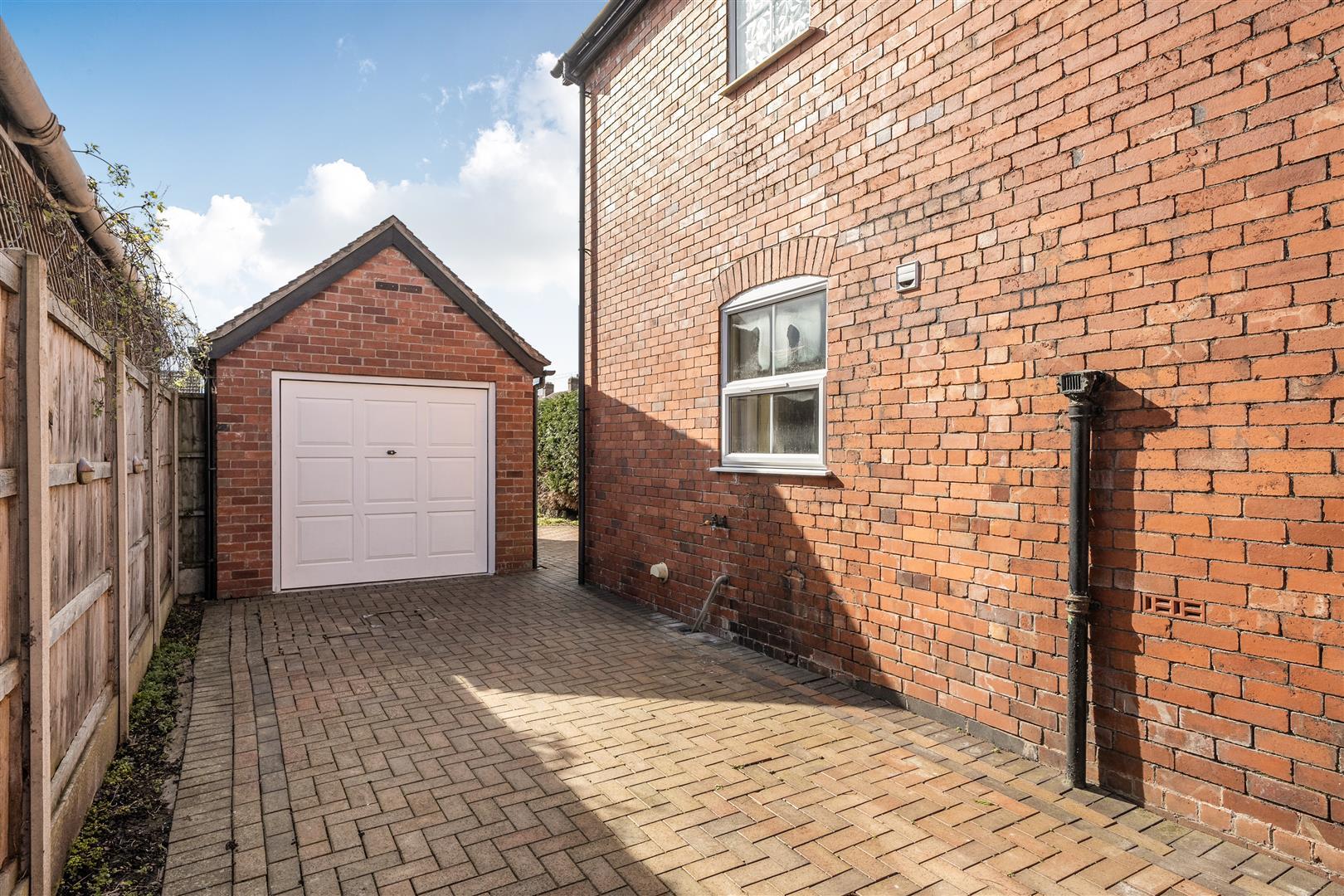 Property Image 53c0ee8f-ae7d-46c8-944d-e7e0cab298e4