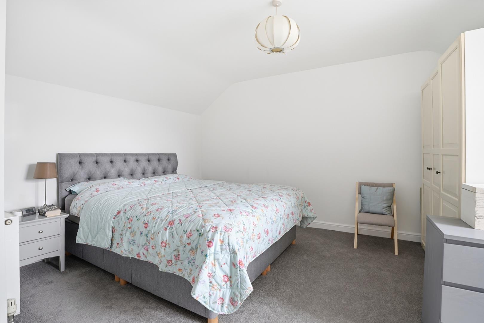 Property Image 53c9904f-60e8-48cb-809b-8601e010e85f
