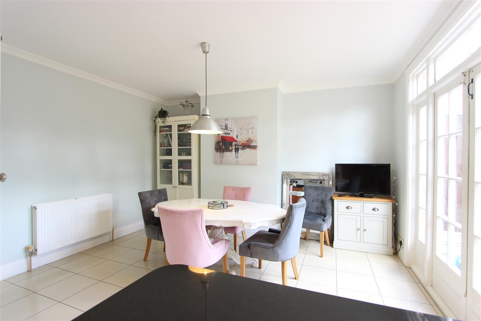 Property Image 53dbe983-83da-4fb7-952d-76345116a45d