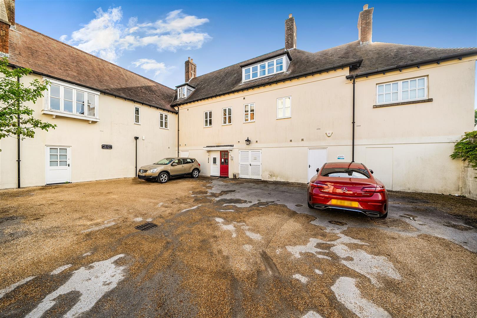 Property Image 53f1cf28-61ce-45de-8b91-1021ef54502e