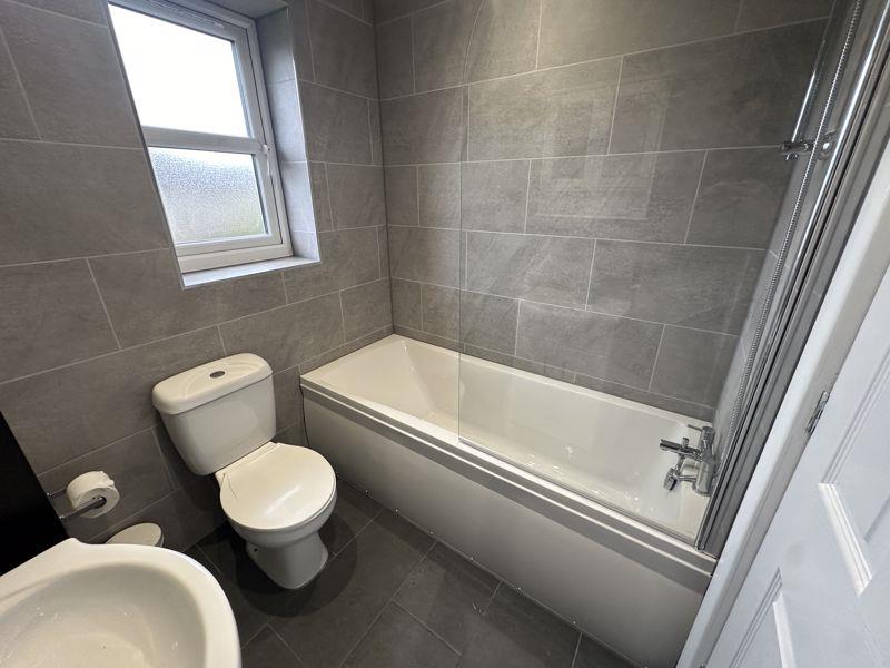 Property Image 53f24ba3-9dd4-469e-87ce-8022a1b42f77