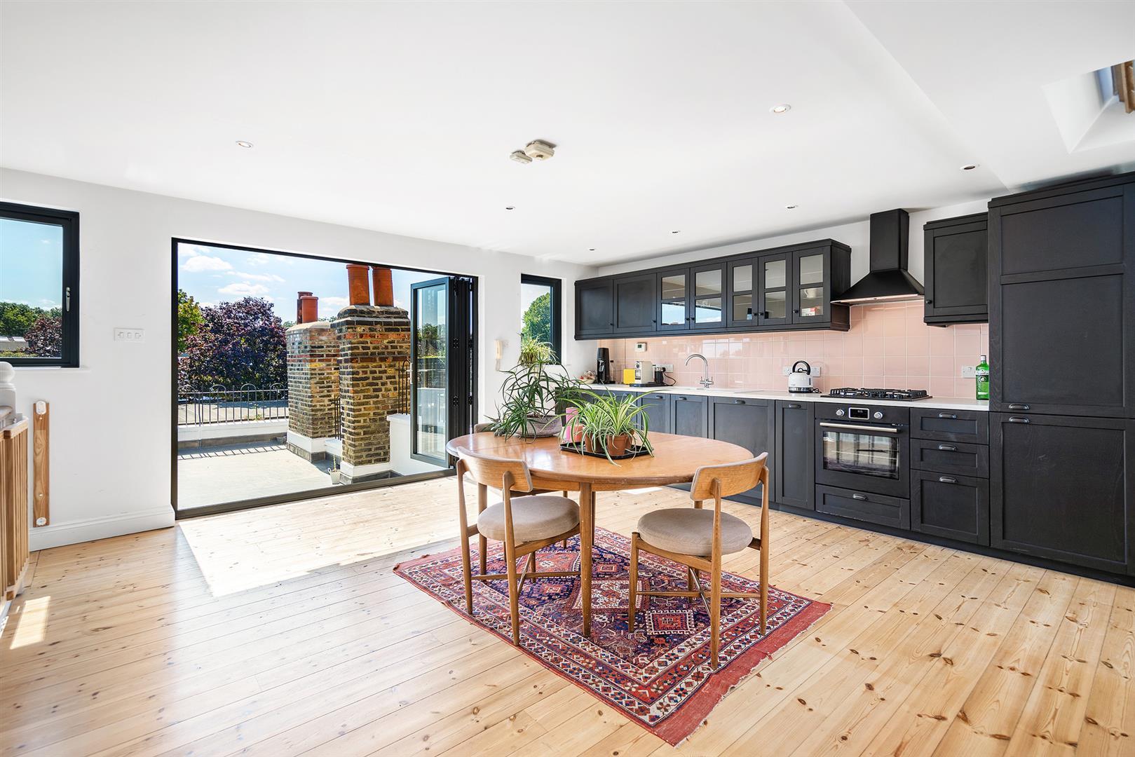Property Image 53f89f6a-cd2f-4087-b850-e33fe37b5f1a