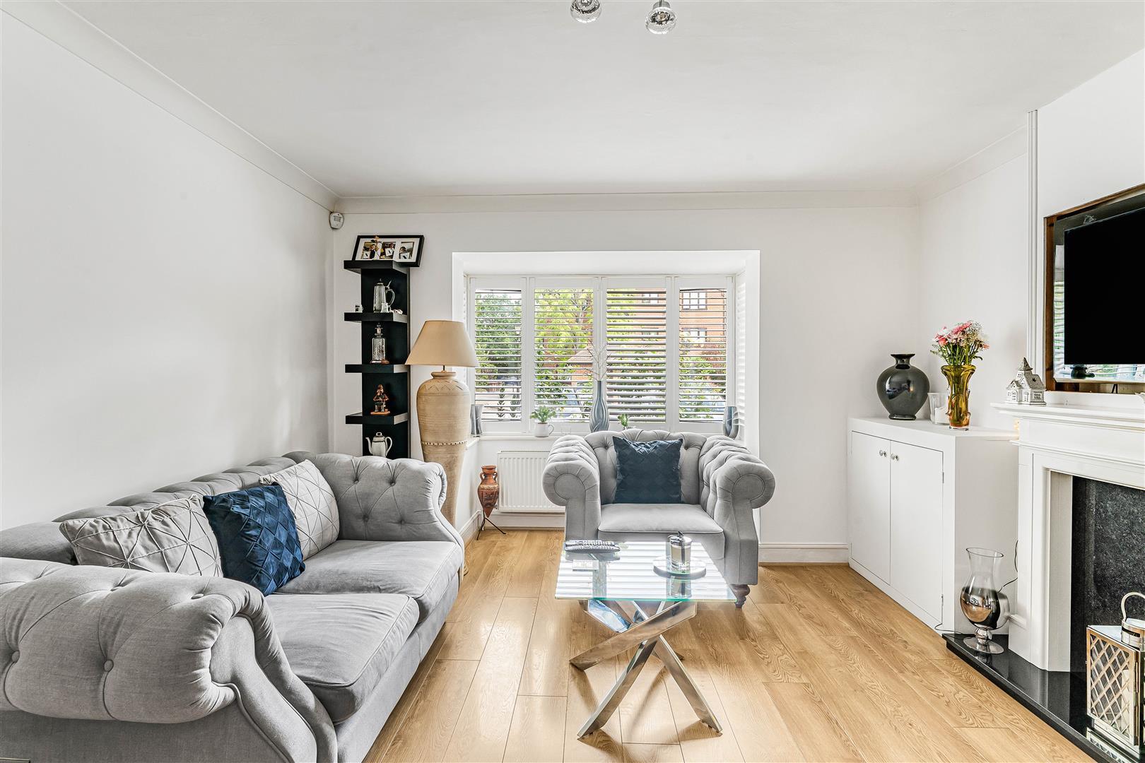 Property Image 54017178-5b8b-407c-bc95-56aa943cdbd7